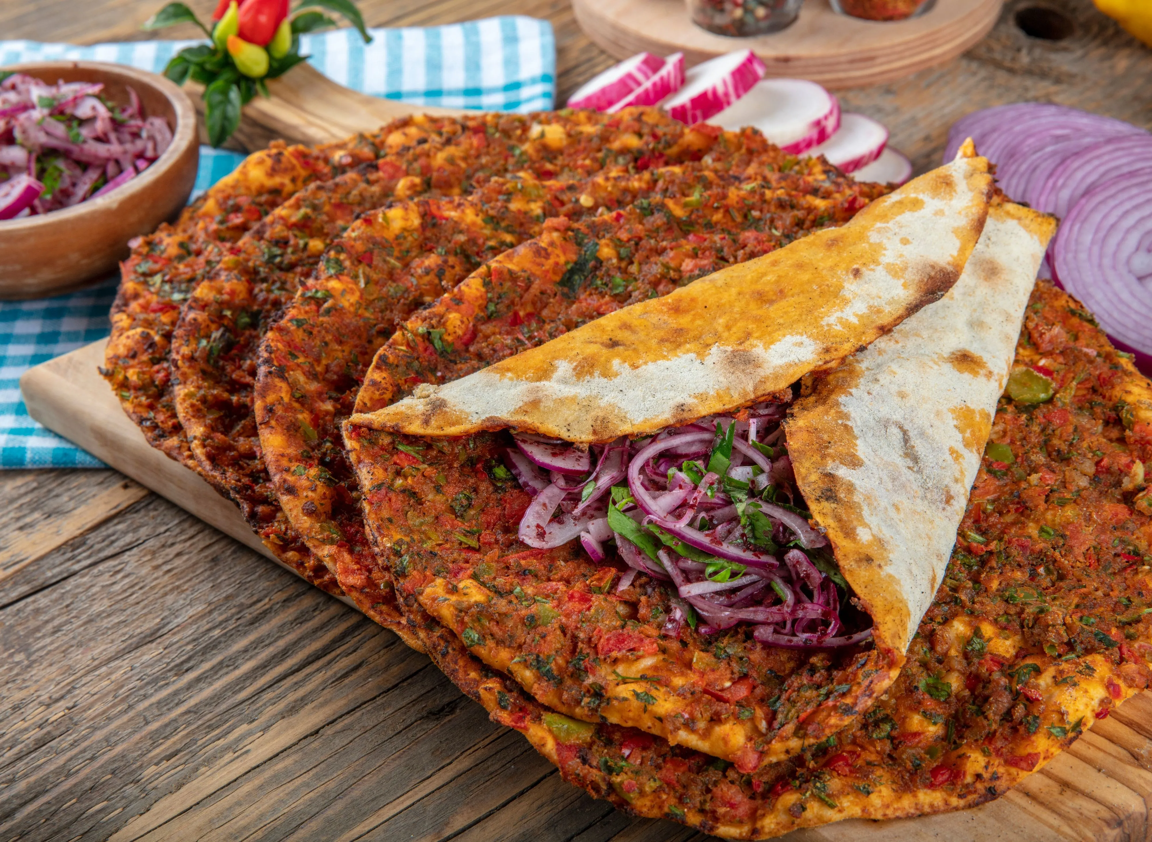 ACILI LAHMACUN